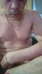 Gustav22222 — webcam model online on cam4