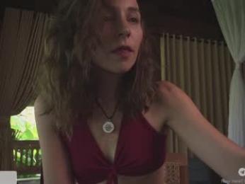 ohmymojo — webcam model online on chaturbate