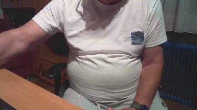 Camsau52 — webcam model online on cam4