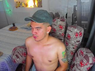 Demian Naughty — webcam model online on flirt4free
