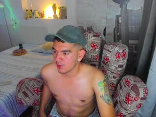 Demian Naughty — webcam model online on flirt4free