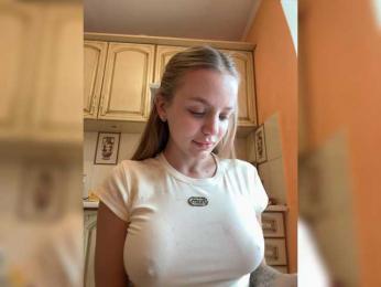 Sweet_Darina233 — webcam model online on bongacams