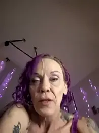 MommyMisfit — Stripchat stream photo (May 2026)