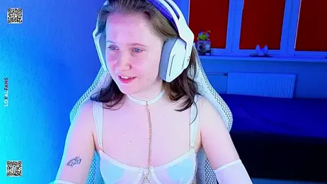 mon_lola — Stripchat stream photo (May 2026)