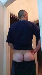 Tronista35 — Cam4 stream photo (Apr 2026)