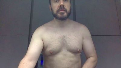 ItalianBear88 — webcam model online on cam4