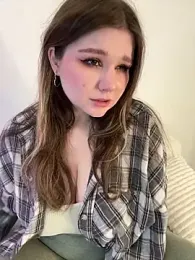 PumaShyXD — webcam model online on stripchat