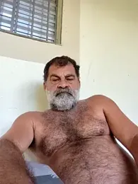 Peludo173317 — webcam model online on stripchat