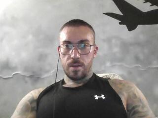 Lucias Crawford — webcam model online on flirt4free