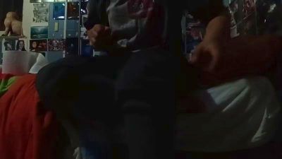 Whitepussysabry — webcam model online on cam4