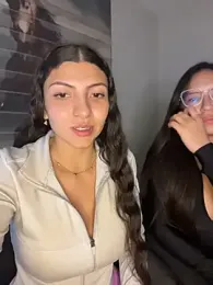 arieel__722 — webcam model online on stripchat