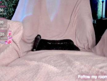 EmilyLopess — webcam model online on bongacams