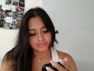 magix333 — webcam model online on camsoda