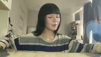 RegeniaWicka — webcam model online on cam4