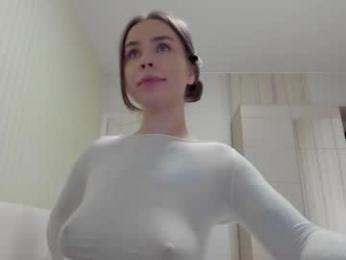 aminaswan_ — webcam model online on chaturbate