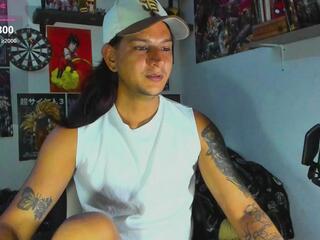 Dareth View — webcam model online on flirt4free