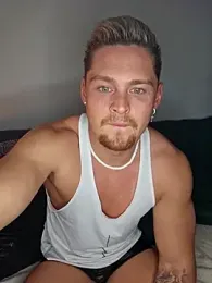 EddyRise- — Stripchat stream photo (Mar 2026)