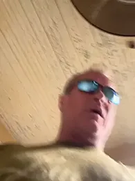 hintly — Stripchat stream photo (Apr 2026)