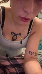 Louvematrix — webcam model online on cam4