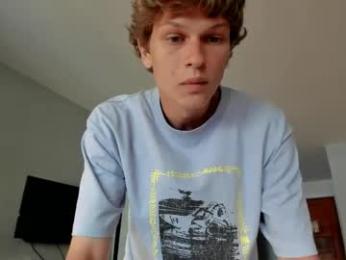 maxim_burn — webcam model online on chaturbate
