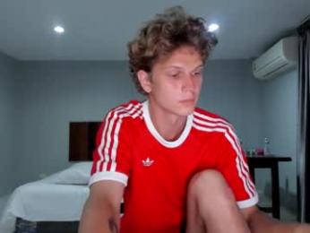 maxim_burn — webcam model online on chaturbate