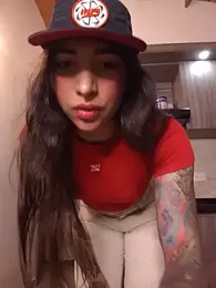 valeriahornier — webcam model online on stripchat