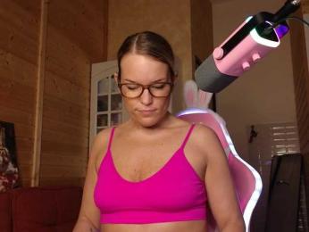 Findom_Lady_Shine — Bongacams stream photo (May 2026)