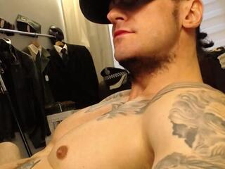 Bret Ballard — webcam model online on flirt4free