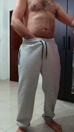 hairyshow — webcam model online on cam4