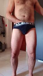 hairyshow — webcam model online on cam4