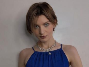 KarinaBiz — webcam model online on livejasmin