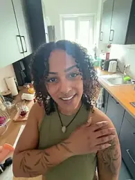 SweetPetiteNoir — Stripchat profile photo