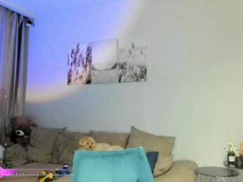 your__voice — Chaturbate stream photo (Apr 2026)