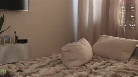 Hit-girl- — Stripchat stream photo (Apr 2026)