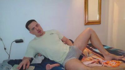 cuteboyie — webcam model online on cam4
