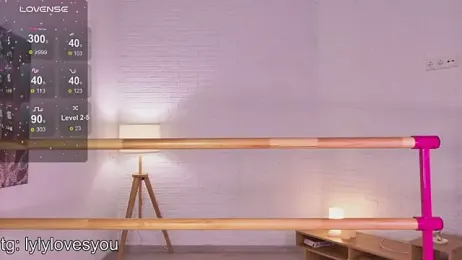 lylylovesyou — Stripchat stream photo (Apr 2026)