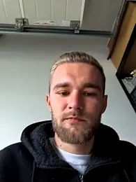 Benjamiinlt — Stripchat stream photo (Apr 2026)