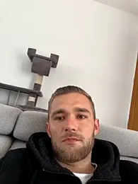 Benjamiinlt — Stripchat stream photo (Apr 2026)