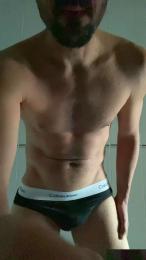 sexyfriskis — webcam model online on cam4