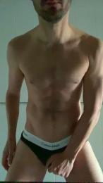 sexyfriskis — webcam model online on cam4