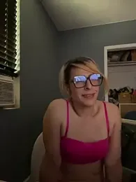 mayra_mayhem — Stripchat stream photo (Aug 2026)
