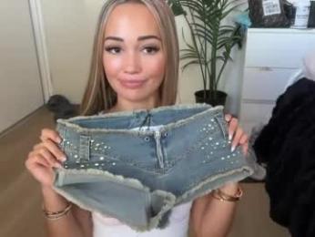 luvlivvyy — webcam model online on chaturbate