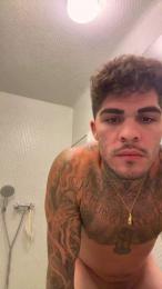 Chrisdov — webcam model online on cam4