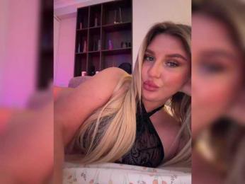 Stiflers_mom — webcam model online on bongacams