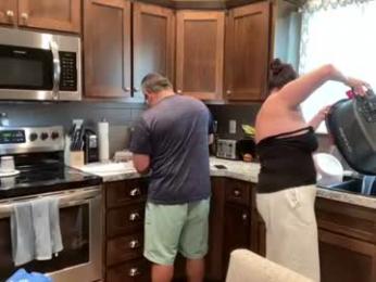 chipnkitten — webcam model online on chaturbate