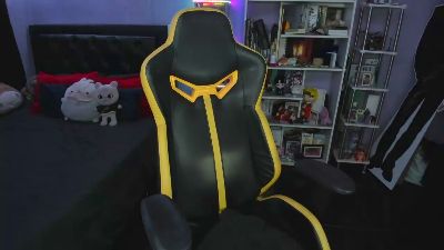 Yummypink — webcam model online on cam4