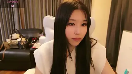 -satomi-jp — Stripchat stream photo (May 2026)