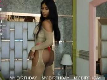 beauty_nina — webcam model online on chaturbate
