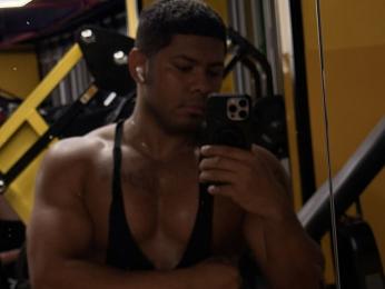 LeonMike — webcam model online on livejasmin