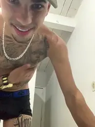dovapo777 — Stripchat stream photo (Aug 2026)